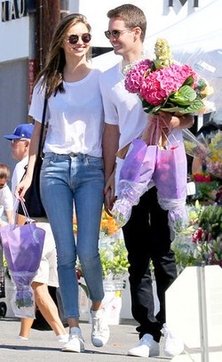 Mesranya Miranda Kerr dan Pacar Barunya, Miliuner Berusia 7 Tahun Lebih Muda