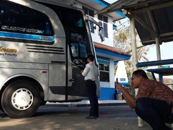 Cinta Aqsha pada Bus-bus