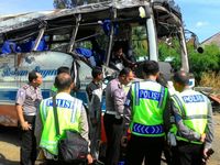 Polisi Selidiki Kecelakaan Bus Rukun Sayur