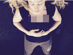 Kaki Dipijat 2 Anak Berkulit Hitam, Madonna Picu Kontroversi