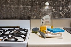 Ini 8 Cara Praktis Bersihkan Kotoran dan Noda Minyak pada Kompor Gas (1)