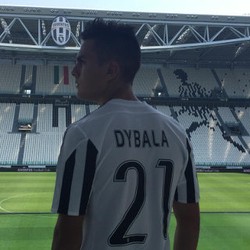 Pakai Nomor 21, Dybala Ingin Ikuti Sukses Zidane dan Pirlo