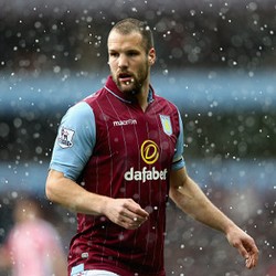 Ron Vlaar Mendekat ke Lazio