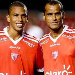 Rivaldo dan Rivaldinho: Saat Bapak dan Anak Kompak Bikin Gol