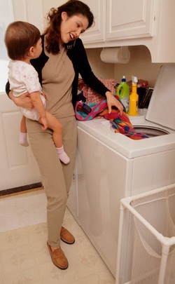 Ditinggal Pembantu Mudik, 73% Ibu di Jakarta Pilih Tak Gunakan Infal