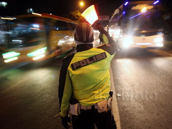 Sempat Tersendat, Jalan Nagrek Kembali Lancar
