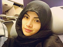 Nikita Mirzani Selalu Menangis Saat Malam Takbiran