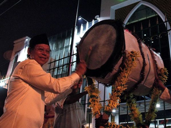 Malam Takbir, Djan Faridz Pukul Beduk