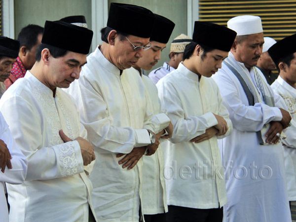 Djan Faridz Salat Id di Kantor DPP PPP