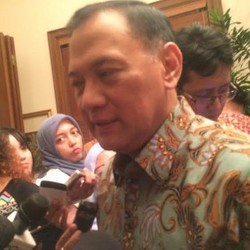 Lebaran di Rumah Agus Marto: Salmon Panggang dan Pertumbuhan Ekonomi