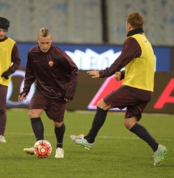 Roma Tak Mau Lagi Jadi yang Kedua