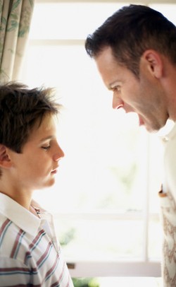 Cara Mengajarkan Anak Agar Mau Mengucap Kata Maaf