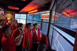 Data Jadi Primadona di Lebaran, SMS Alami Penurunan