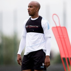 Sempat Menolak, Fabian Delph Akhirnya Mau Gabung City