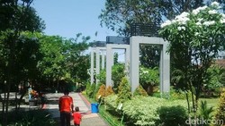 Liburan Murah Meriah di Surabaya, ke Taman Bungkul Yuk!