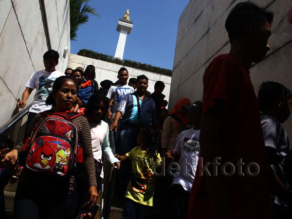Monas Ramai Dipadati Pengunjung