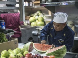 Personel Angkatan Laut Amerika Serikat Kini Dilarang Konsumsi Makanan yang Digoreng