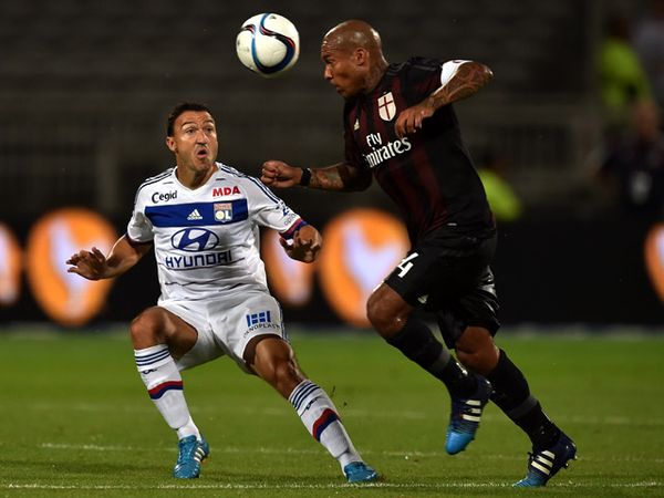 Lyon Kalahkan Milan di Laga Uji Coba