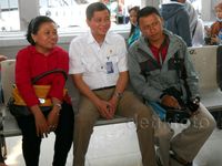 Tinjau Stasiun Lempuyangan, Pemudik Ajak Jonan Foto