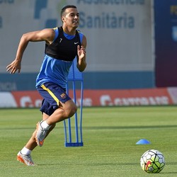 Suarez Berharap Pedro Tetap di Barca