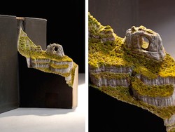 Buku Bekas Jadi Instalasi Pemandangan Gunung