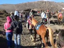 Liburan Lebaran,Pengunjung Gunung Bromo Naik Mencapai 100%