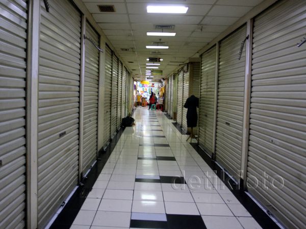 Pasar Tanah Abang Masih Sepi