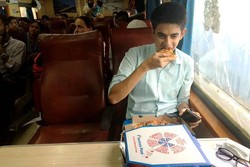 Dominos Pizza India Kini Layan Antar Pizza ke Penumpang Kereta Komuter