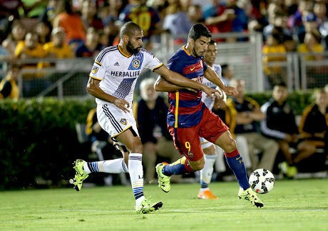 Barcelona Atasi Galaxy 2-1