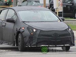 Daya Jelajah Prius Plug-in Hybrid Terbaru 3 Kali Lebih Jauh