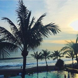 Gunung Raung Erupsi, Tagar #Stuckinbali Menggema di Medsos