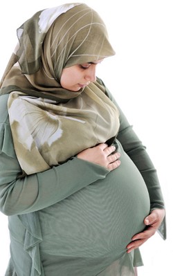 5 Tips Tetap Modis Saat Hamil untuk Wanita Berhijab