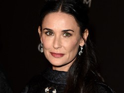 Demi Moore, Sudah Jatuh Tertimpa Tangga Pula