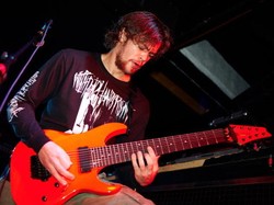 Gitaris Band Aliran Metalcore Ini Ditemukan Tewas Setelah Sepekan Menghilang