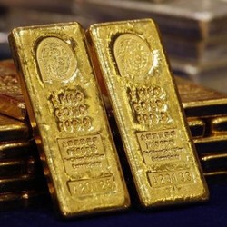 Harga Emas Jatuh ke Titik Terendah