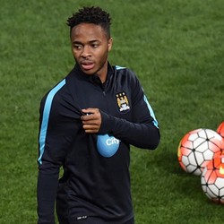 Yaya Toure Berharap Besar pada Sterling dan Delph