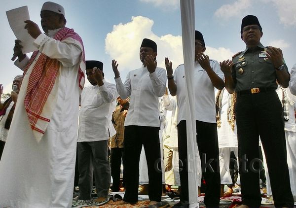 Warga Bogor Gelar Salat Minta Hujan