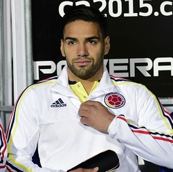 Essien Yakin Mourinho Akan Bikin Falcao Kembali Garang