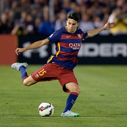 Bartra Tegaskan Ingin Bertahan di Barca