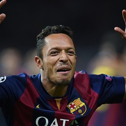 Adriano Sangat Tergoda Gabung Roma