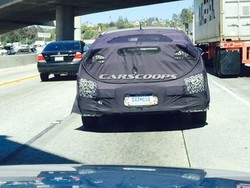 Hyundai Mulai Uji Mobil Hybrid Pesaing Toyota Prius