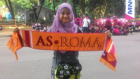 Mengejar De Rossi dkk Sampai ke Hotel