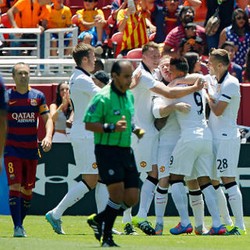 Performa MU Puaskan Van Gaal Meski Dinaungi Keberuntungan