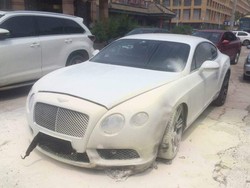 Disewa untuk Pernikahan, Mobil Bentley Malah Terbakar Petasan