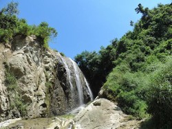 Air Terjun di Bojonegoro yang Serasa Milik Anda Sendiri