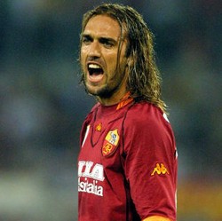 Perihal Pemain Tua yang Berharga Mahal