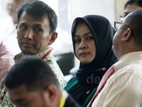 Gubernur Gatot dan Evy Datang ke KPK