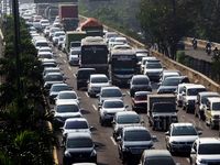 Macet Kembali Sapa Jakarta