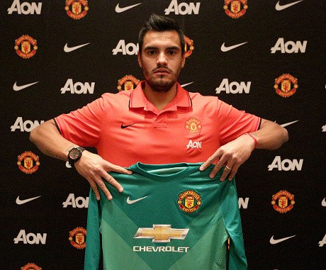MU Resmi Gaet Sergio Romero MU Resmi Gaet Sergio Romero