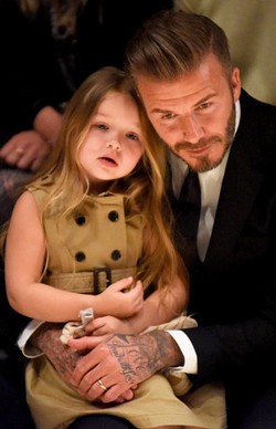 David Beckham Pamer Tato Baru di Leher, Ungkapan Sayang untuk Harper